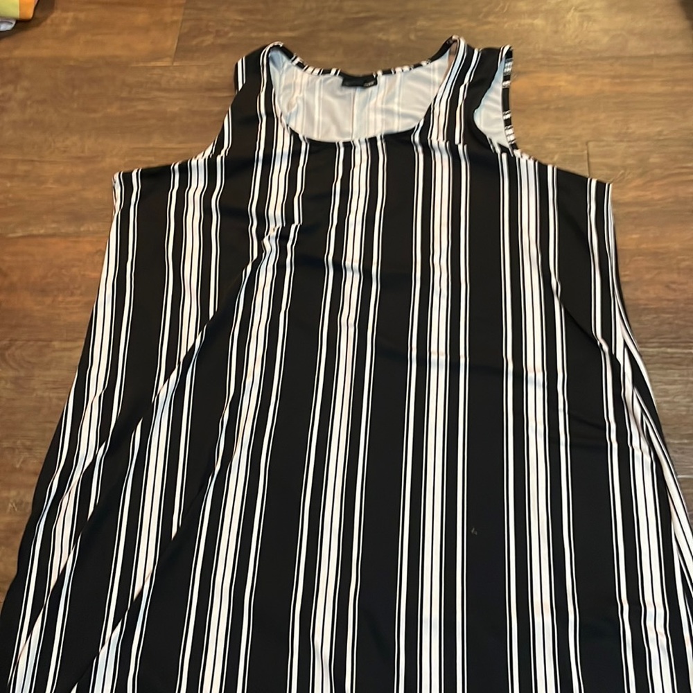Nina Leonard Maxi Dress